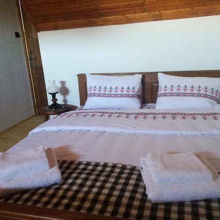 Casa Din Susani Calinesti  Habitación foto